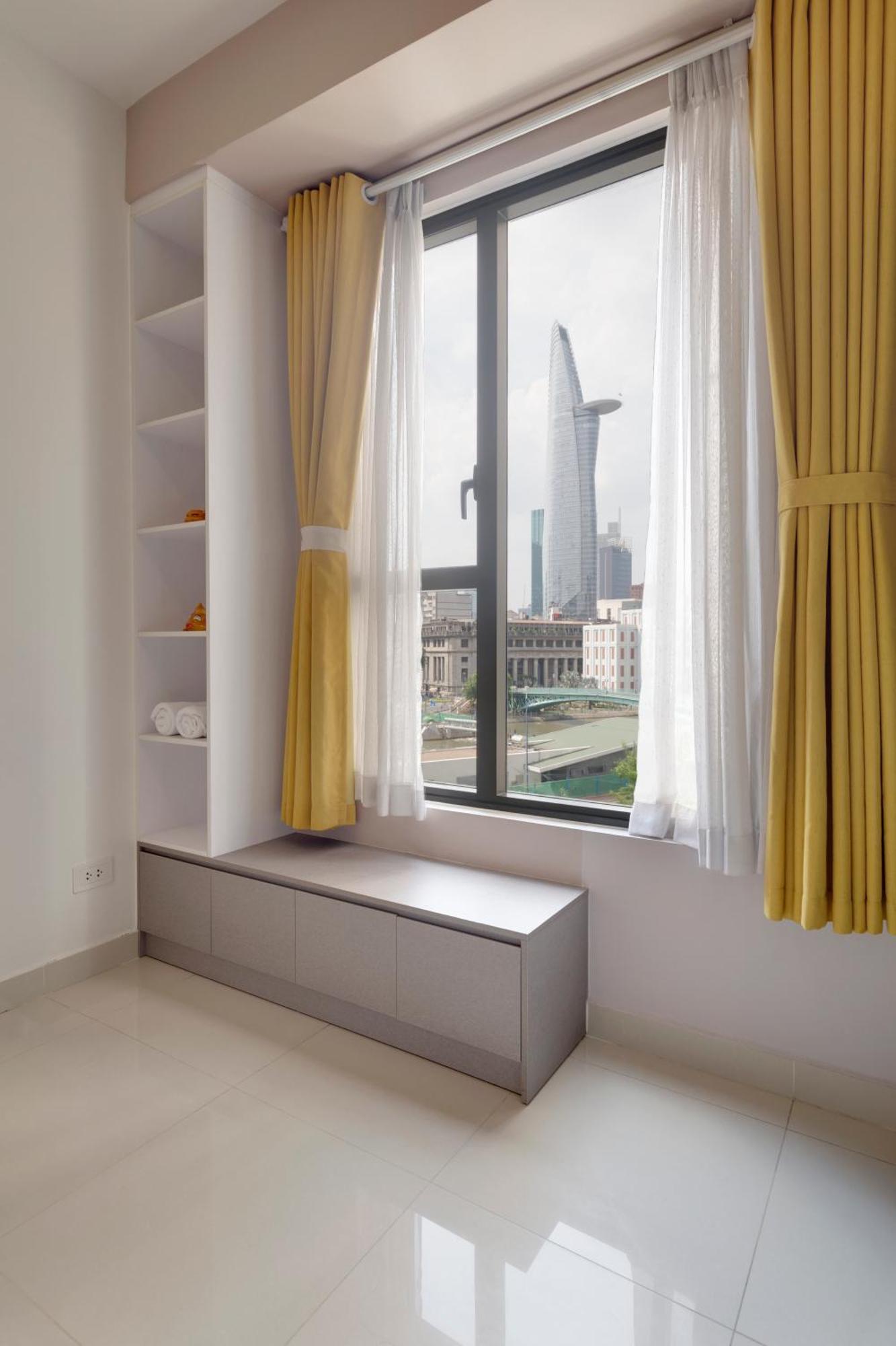 Khách sạn hẻo lánh Mh Apartment- Tresor- Spacious And Cozy Center D4 TP. Hồ Chí Minh